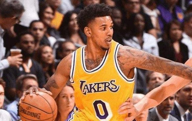 对手换防触 对手换防触