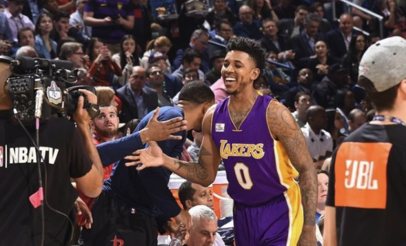 手递手连中 手递手连中